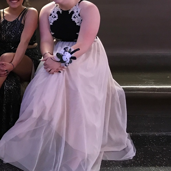 Prom Dress - Picture 3 of 4